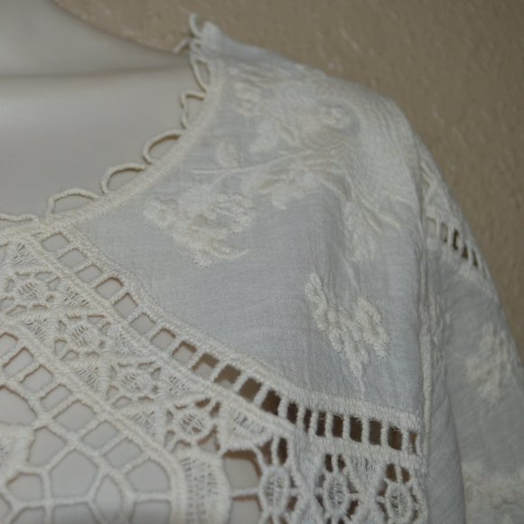 Sz S Altar'd State Ivory Crochet Tunic Shirt - Picture 8 of 15